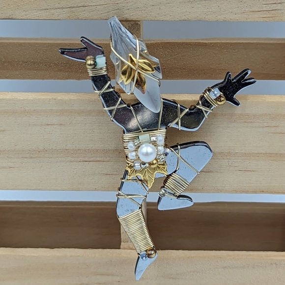 Jill Elizabeth Liztech Oriental Dancing Figure Mirrored 2001 Brooch/Pin - Picture 4 of 11